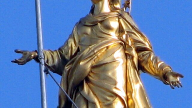 La Madonnina sul Duomo di Milano