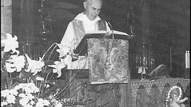 Personaggi: Padre Ferruccio Leoni